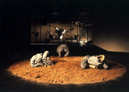 16 “空灵·空——诱惑系列”个展现场 1994 中央美院画廊.jpg
